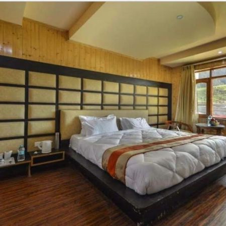 Hotel Sheen Srīnagar Kültér fotó