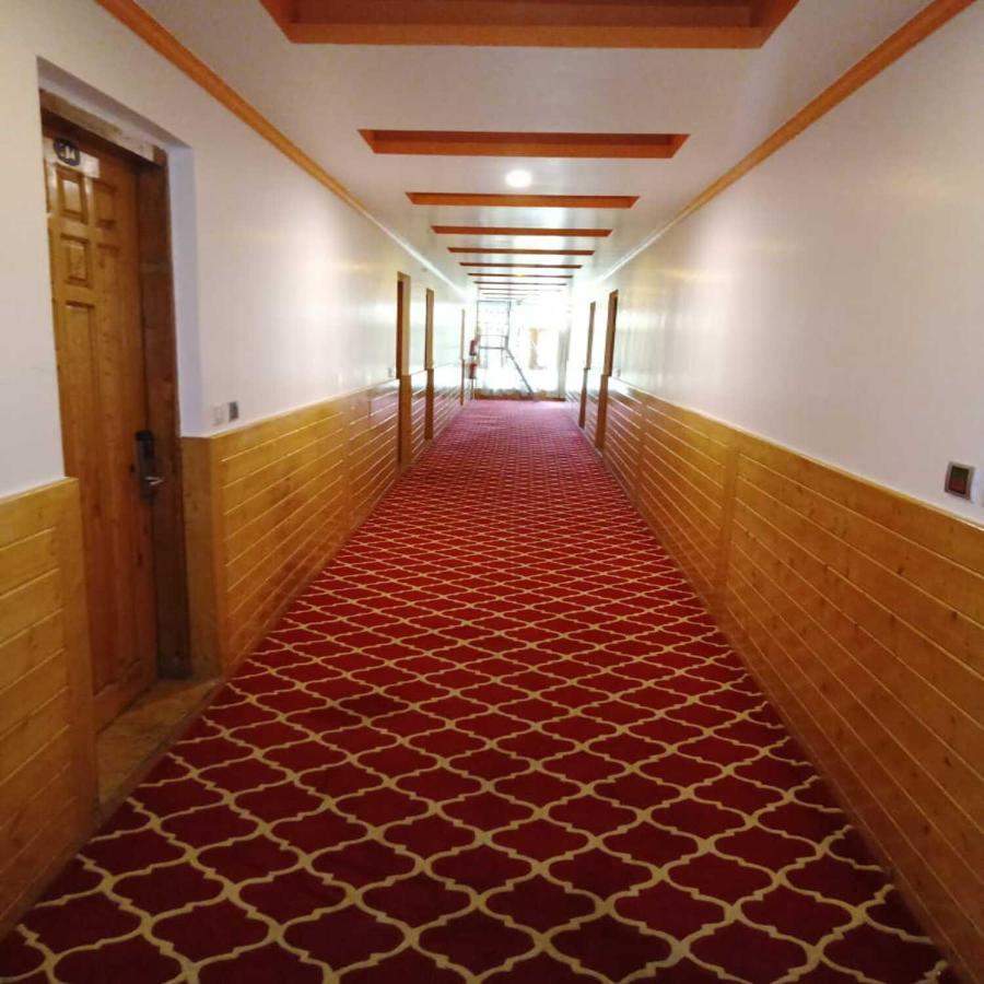 Hotel Sheen Srīnagar Kültér fotó