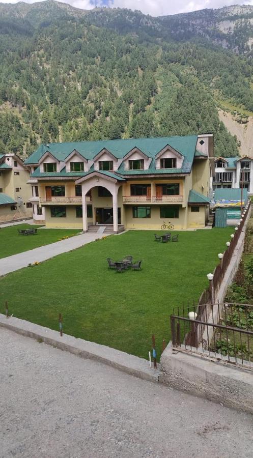 Hotel Sheen Srīnagar Kültér fotó
