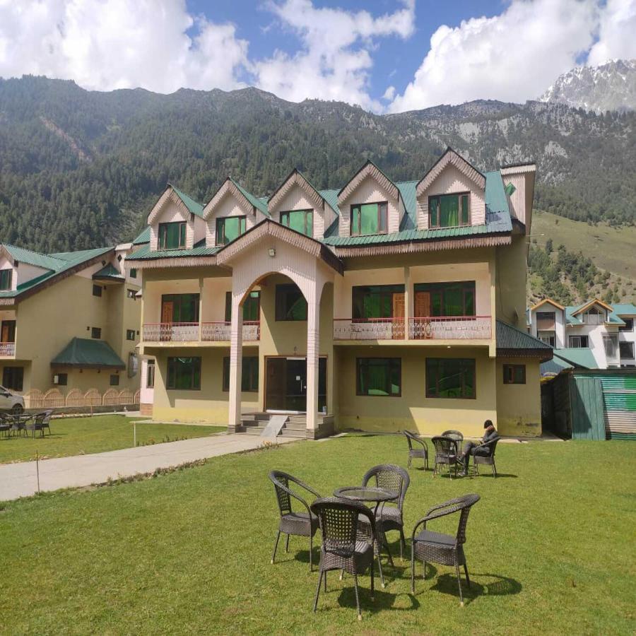 Hotel Sheen Srīnagar Kültér fotó